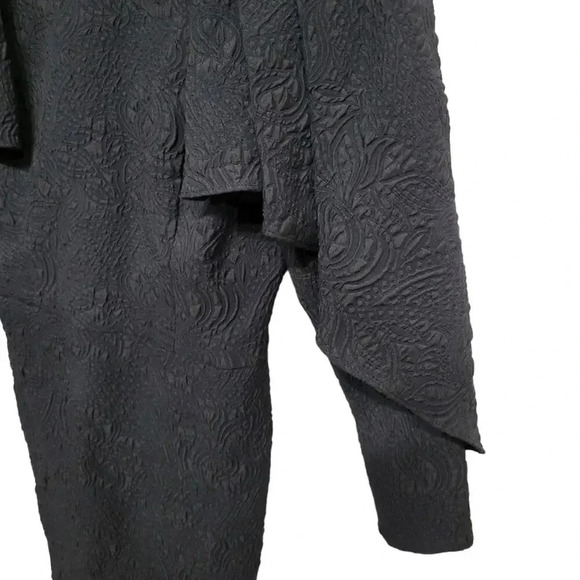 NWT BCBG MaxAzria Little Black Dress Puffy Scalloped Crepe Size 6 - Picture 4 of 5